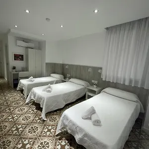 https://hostal-nova-barcelona.topbarcelonahotels.com